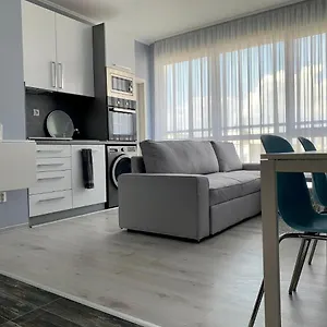 Blue Loft & 2bedrooms & Parking Apartament